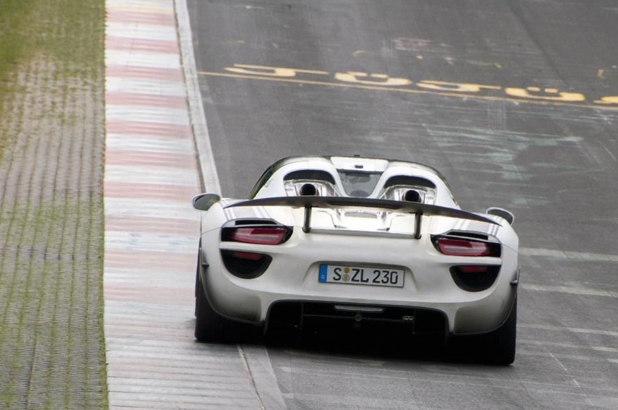  Porsche 918 Spyder 2014 года  (фото 104 из 111)